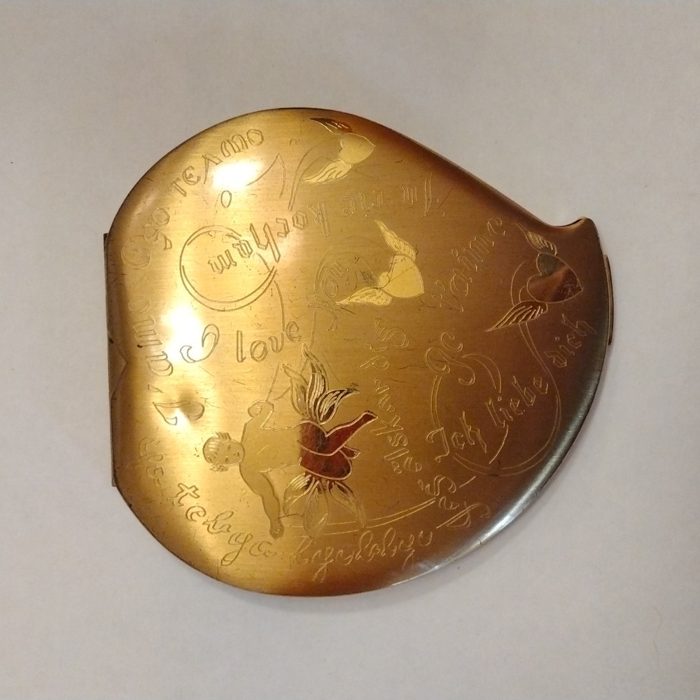SOLD! Vintage 1940s Gold Elgin American Heart Shaped I Love You Mirror Compact! - Picture 1 of 10